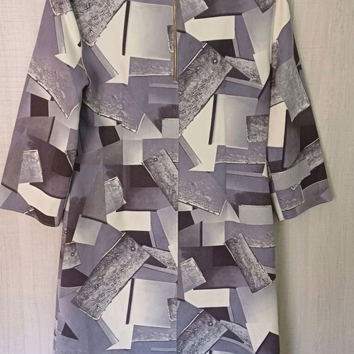 Dress with geometric patterns in grey color new, size S