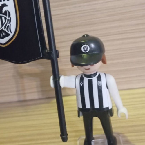 Playmobil PAOK fan figure like new with team flag
