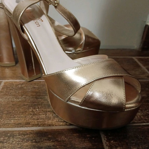 Fashion Icon high-heeled sandals bronze like new, size 40