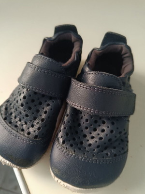 Bobux baby shoe, size 20-21, lightly used