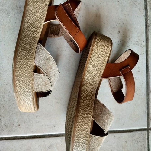 Macarena platform sandals like new, size 36, beige