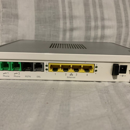 Thomson TG782 ADSL Router used (Cyta) with power adapter