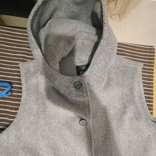 Enzzo sleeveless jacket new, gray, size M