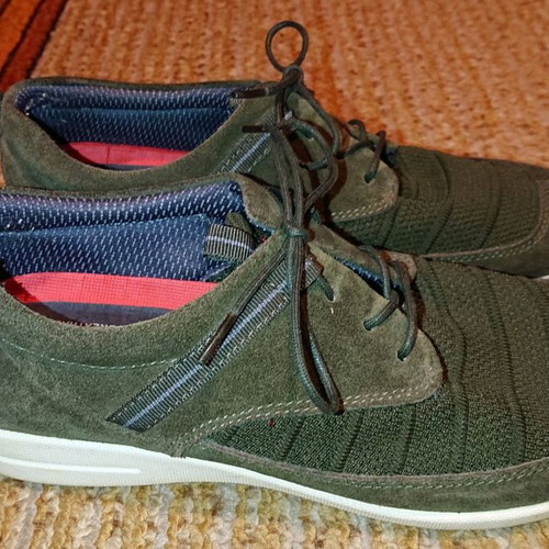 Green Comfort sports shoes like new, dark green color, size 40