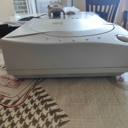 Sega Dreamcast console like new with 22 games and accessories