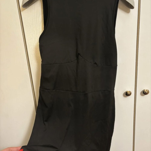 One-piece gym shorts like new, size XL