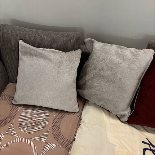 Decorative pillows like new, gray with burgundy trim, set of 2