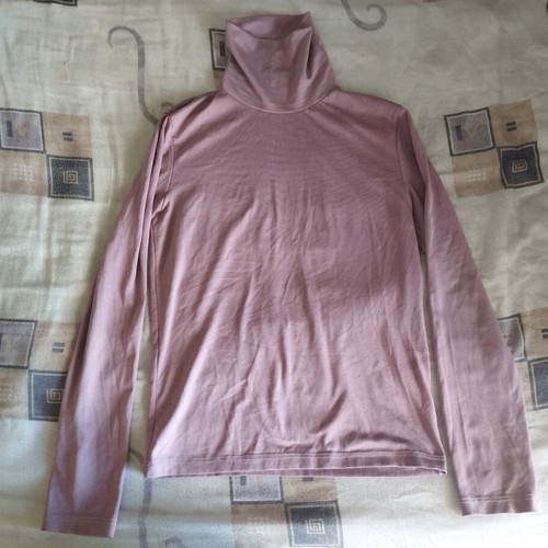 Lilac turtleneck top like new, size S