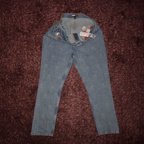 Tommy Hilfiger x Miffy Jeans man size 46 used, small hole on knee