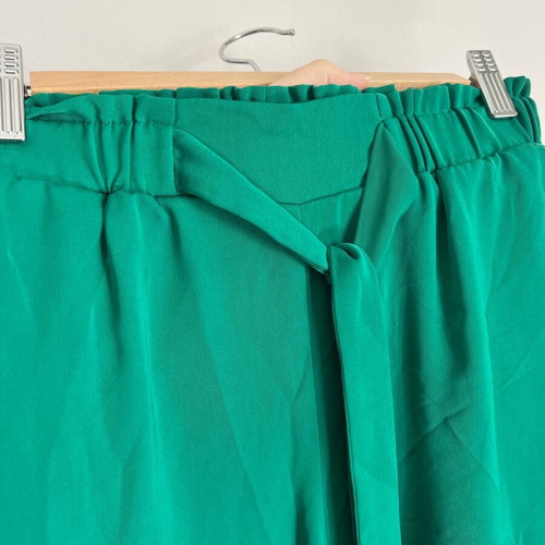 Green 3/4 Papagali Pants like new, summer wear