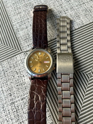 Seiko 5 automatic watch used, 21 jewels, gold and silver