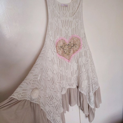Princess girly dress like new with lace heart and strass