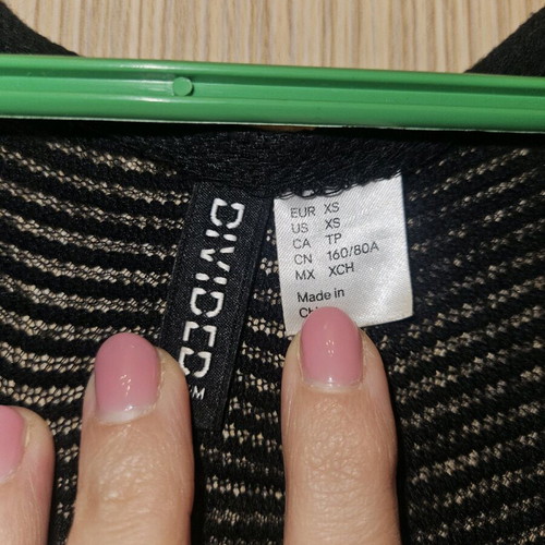 H&M black cardigan like new, size XS