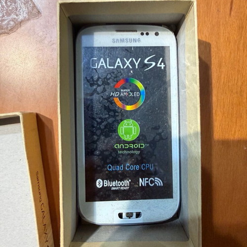 Samsung Galaxy S4 Display Replica used with original style box