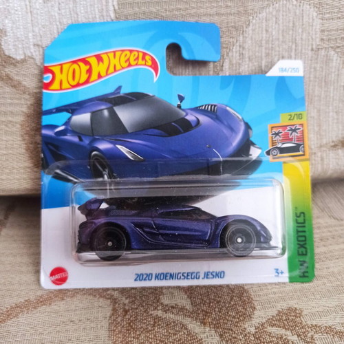 Hot Wheels 2020 Koenigsegg Jesko Purple Short Card new sealed