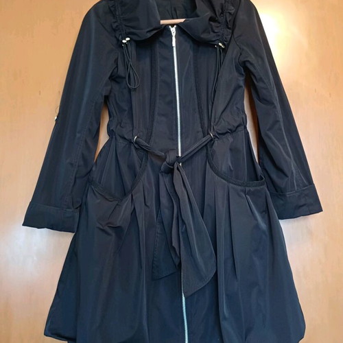 Black midi coat Viva avant-garde design with balloon, like new, size M