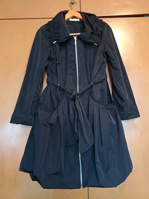 Black midi coat Viva avant-garde design with balloon, like new, size M