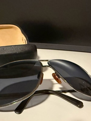 Chanel γυαλιά ηλίου μεταχειρισμένα, vintage 2005, με μικρή γρατζουνιά