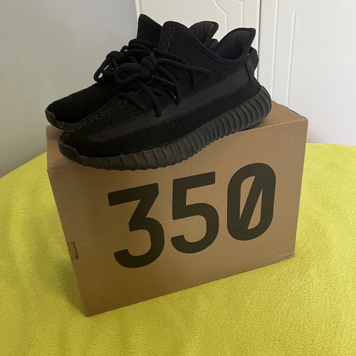 Adidas Yeezy Boost 350 V2 Onyx new sneakers size 41.5 black