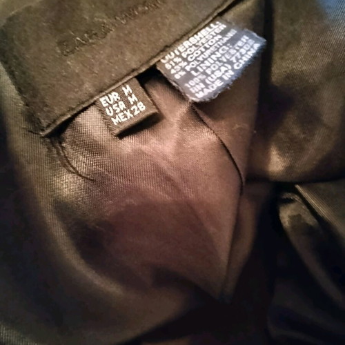 Zara black satin trench coat used, size M with lining