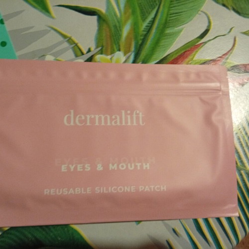 Dermalift pads for eyes and mouth used