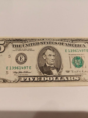 Five Dollar Bill 1995 Series used