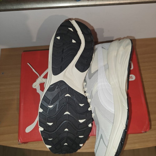 Puma Hypnotic LS sneakers new, white and grey, size 40