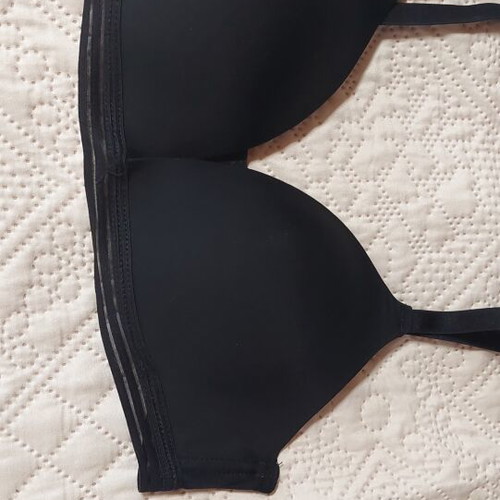 Bra 75A black like new, comfortable without underwire