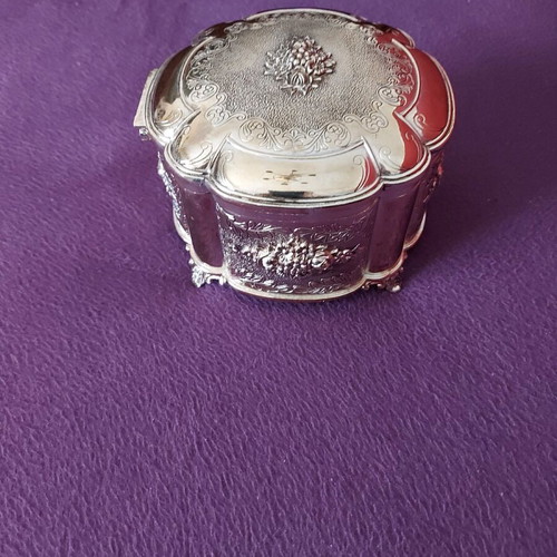 Gianniotiki jewelry box like new