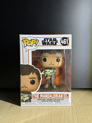 Funko Pop Star Wars The Mandalorian with Grogu 461 mint