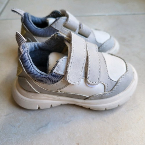 Unisex sneaker zara size 21
