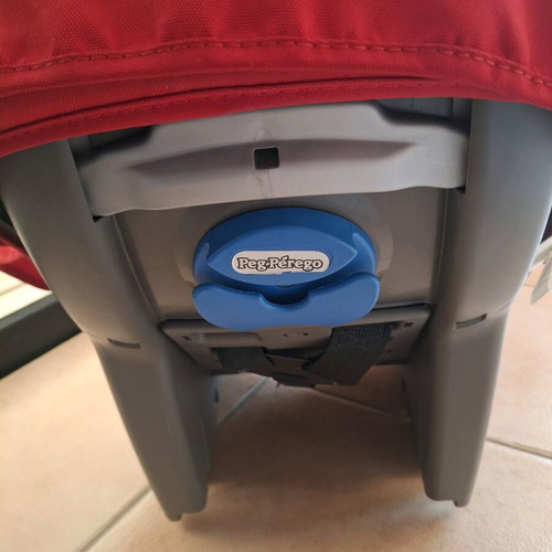 Peg-Perego baby car seat red like new, no ISO FIX