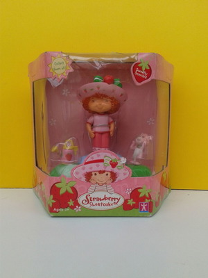 Mini figure Fraoulitsa Strawberry Shortcake 2005 like new