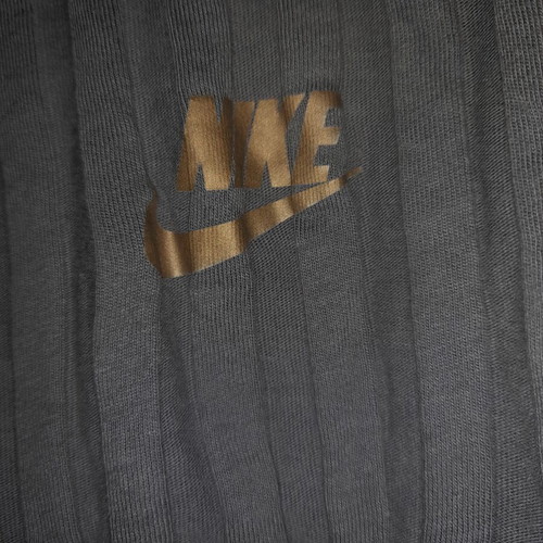 Γυναικεία ελαστική βερμούδα Nike, λαδί χρώμα, μέγεθος M