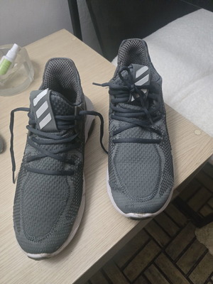 Adidas αθλητικά παπούτσια μεταχειρισμένα, μέγεθος 43, γκρι