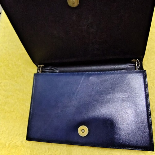 Vintage shoulder handbag in black and dark blue like new