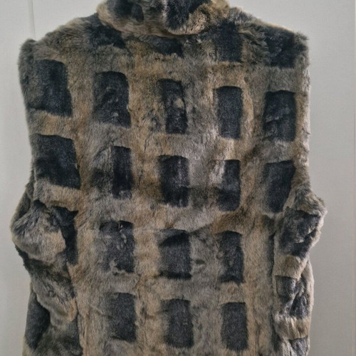Sleeveless fur vest like new, gray and brown, size S