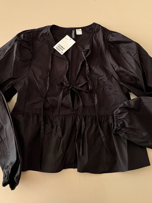 Women's blouse new H&M Divided, size S, black with tie