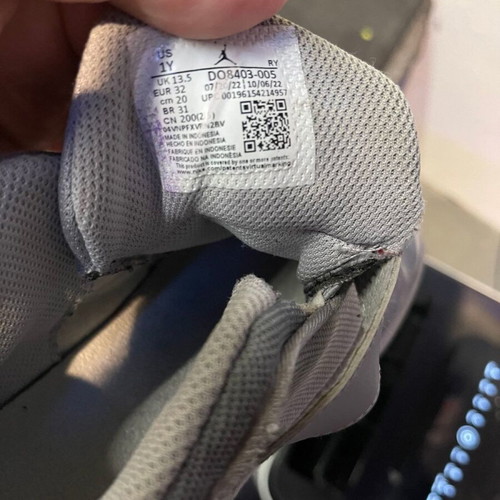 Jordan Max Aura 4 sneakers used, size 32, grey