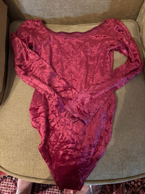 Red velvet bodysuit like new, deep neckline, sizes S/XS