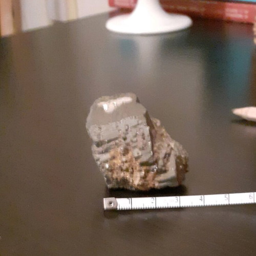 Mineral sample like new, 152 grams, metallic luster