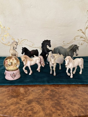 Schleich horse and fantasy figurines collection, rare retired models