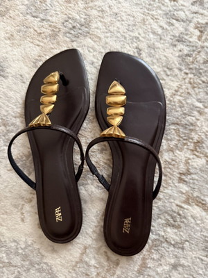 Zara flat sandals brown and gold, like new