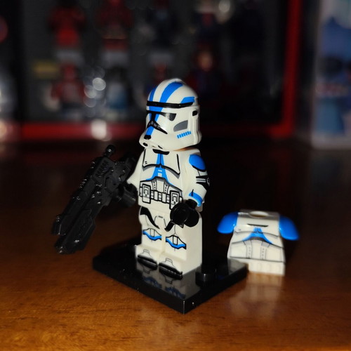 501st Legion Trooper Lego minifigure with blaster and armor