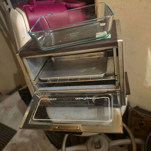 Mini oven from America with original Pyrex dish, made in USA