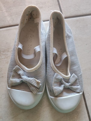 Ballerinas size 28 used