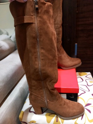 Alta Moda tall brown suede boot like new, size 41