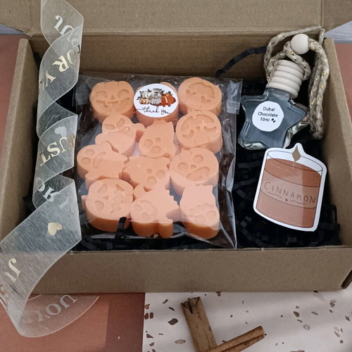 Dubai Chocolate set with 10ml car diffuser and Halloween wax melts 61gr new