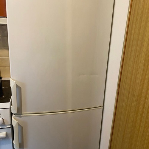 Pitsos refrigerator freezer used