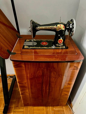 Sewing machine like new